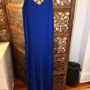 Express Pleated Maxi Dress Size M